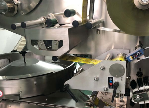 Sleek HSB feeding device installed