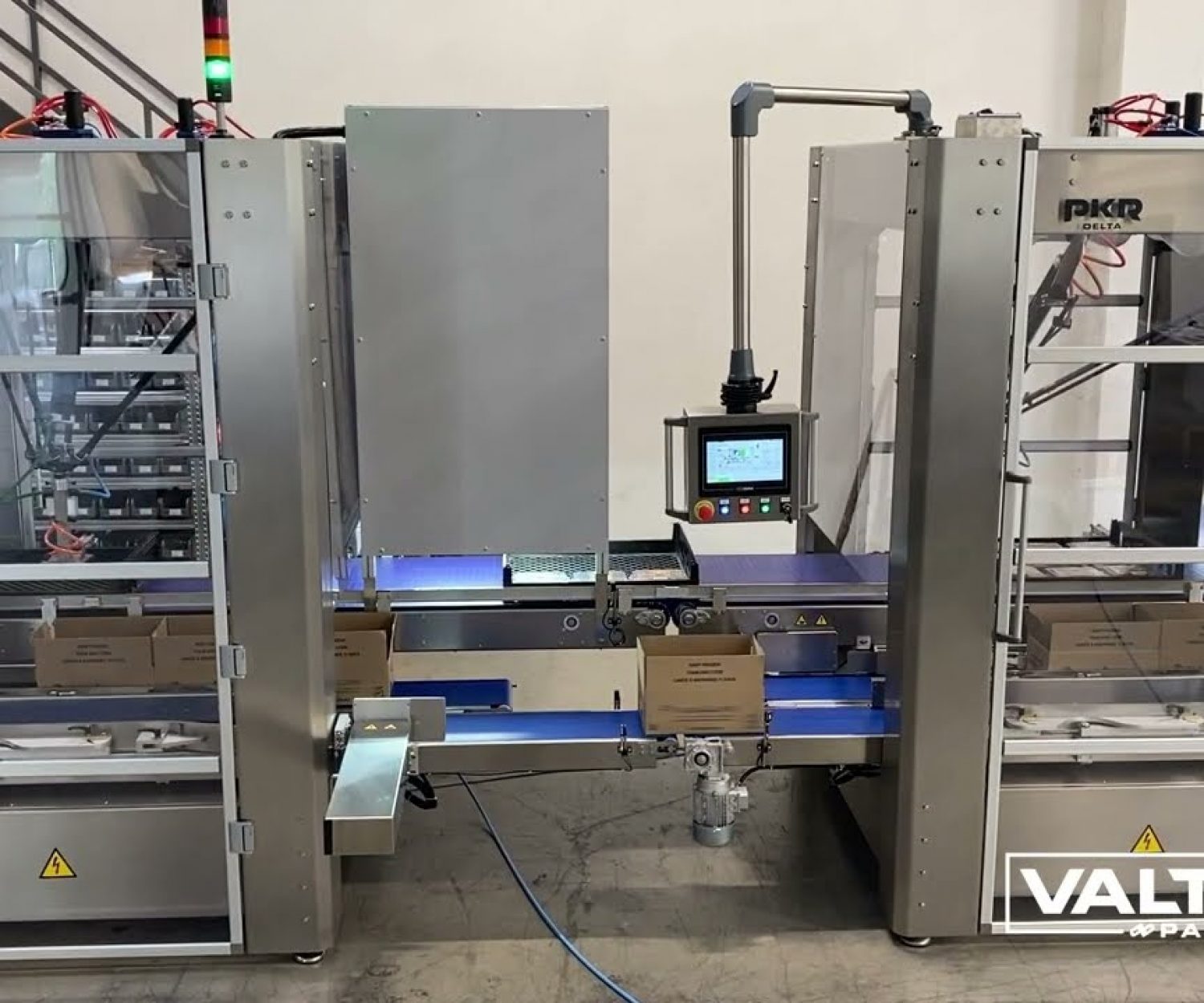 ValTara PKR Dual Delta Robots to Pick and Place Clamshells Into Trays
